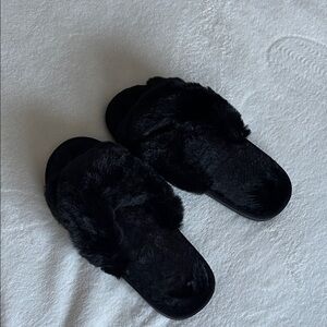 Cozy Black Faux Fur Slippers